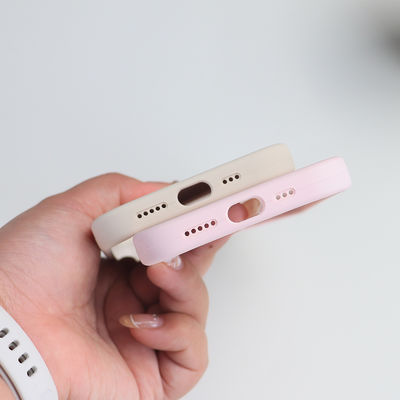 Magnetic Mobile Phone Cover Slim Liquid Silicone Phone Cover Shockproof For IPhone 16 pro